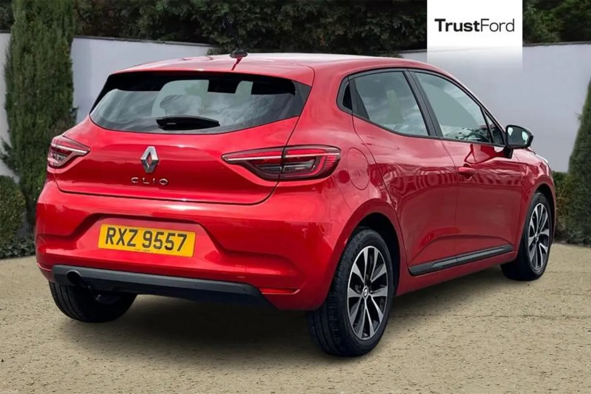 Renault Clio 1.0 TCe 90 Evolution 5dr - PARKING SE - Image 4