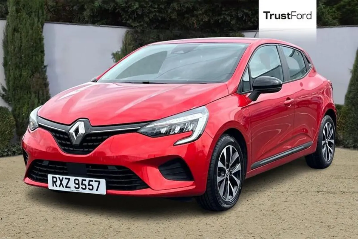 Renault Clio 1.0 TCe 90 Evolution 5dr - PARKING SE - Image 5