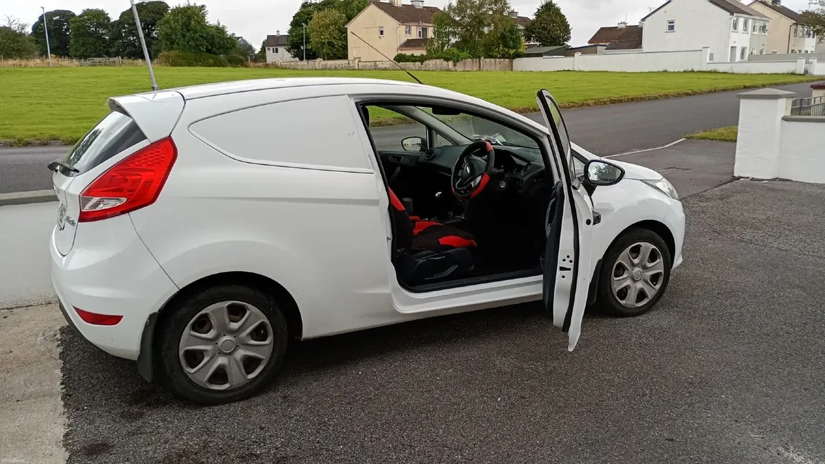 Ford Fiesta Van 1.4 Diesel – 2013 (131) - Image 5