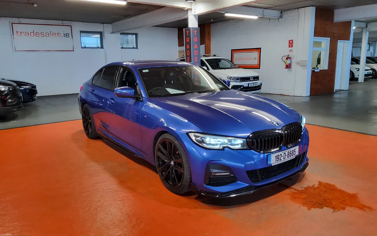 BMW 3-Series 2019 - Image 1