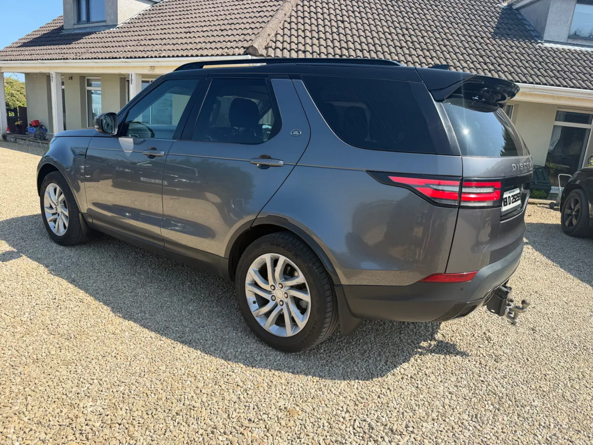 Land Rover Discovery 3.0 HSE 7 Seater 2018 - Image 5