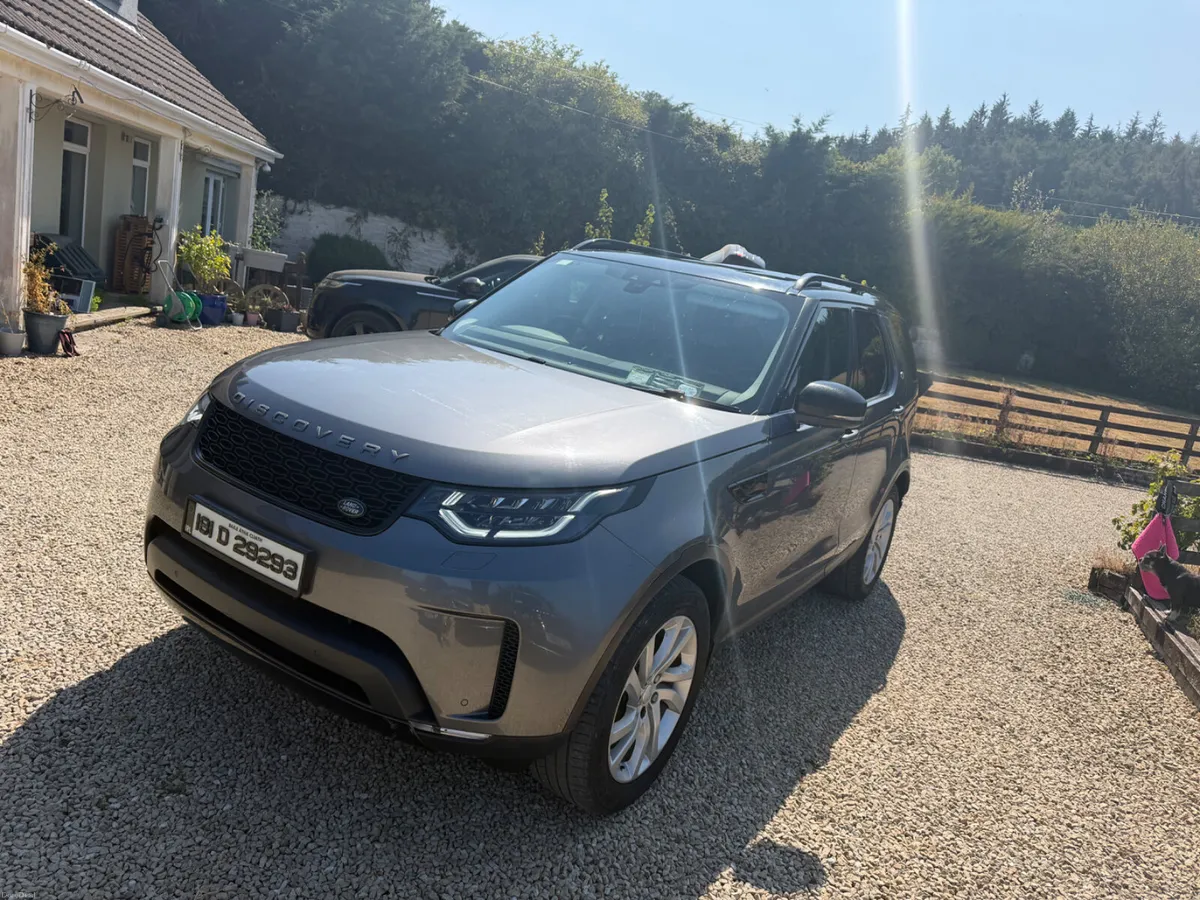 Land Rover Discovery 3.0 HSE 7 Seater 2018 - Image 3