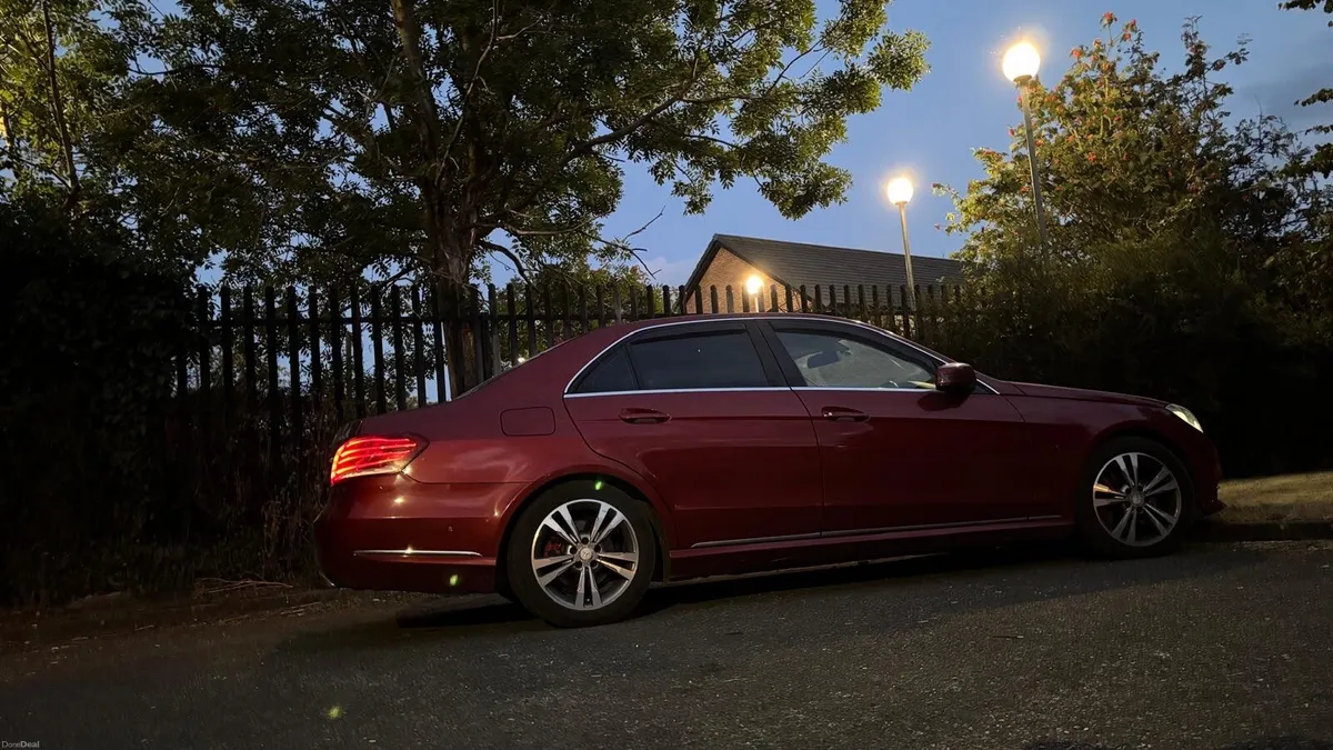 Mercedes-Benz E-Class 2013 - Image 5