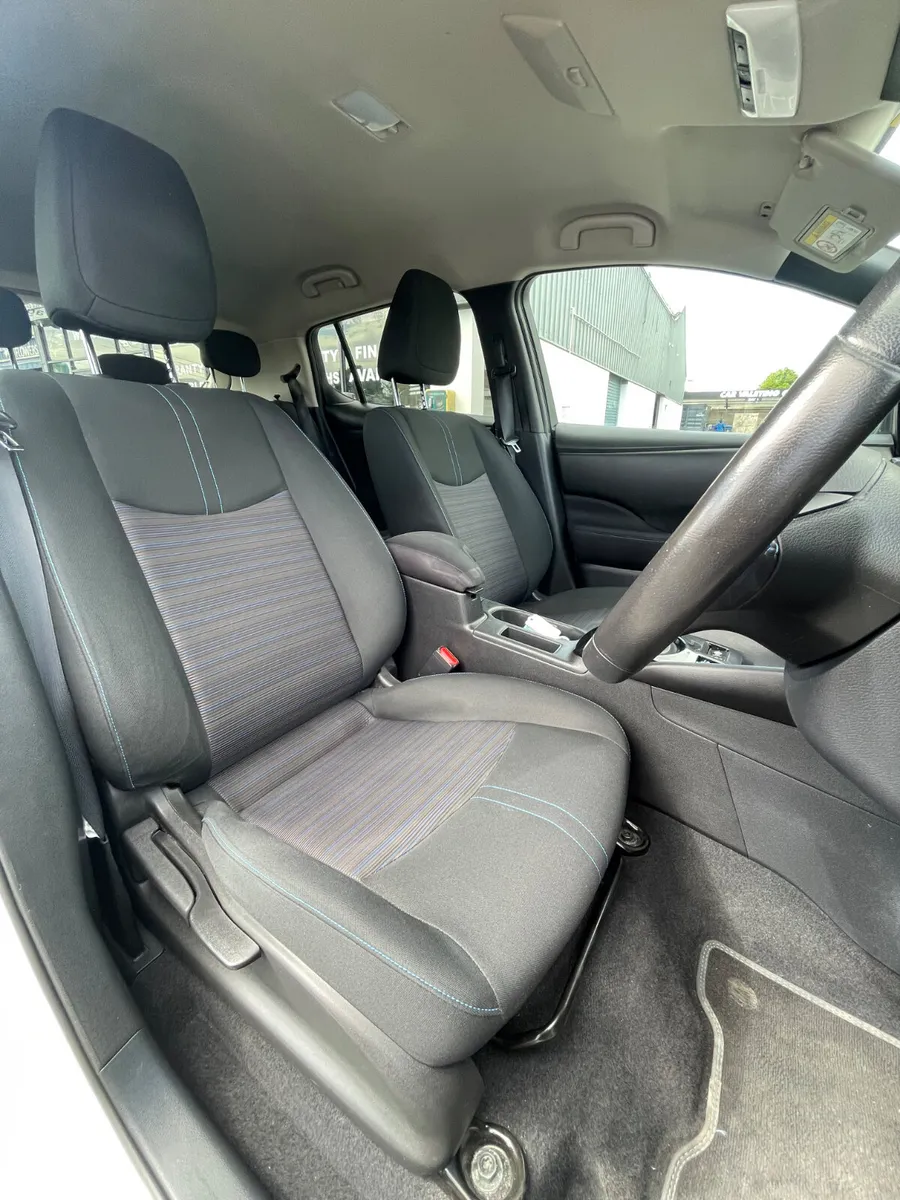 Nissan Leaf 2022 40 KW - Image 6