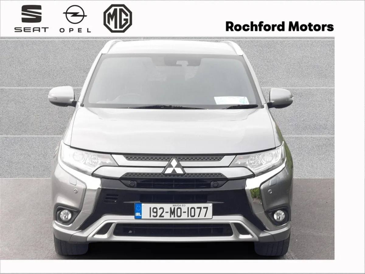 Mitsubishi Outlander PHEV 2.4 DYNAMIQUE SAFETY - Image 2
