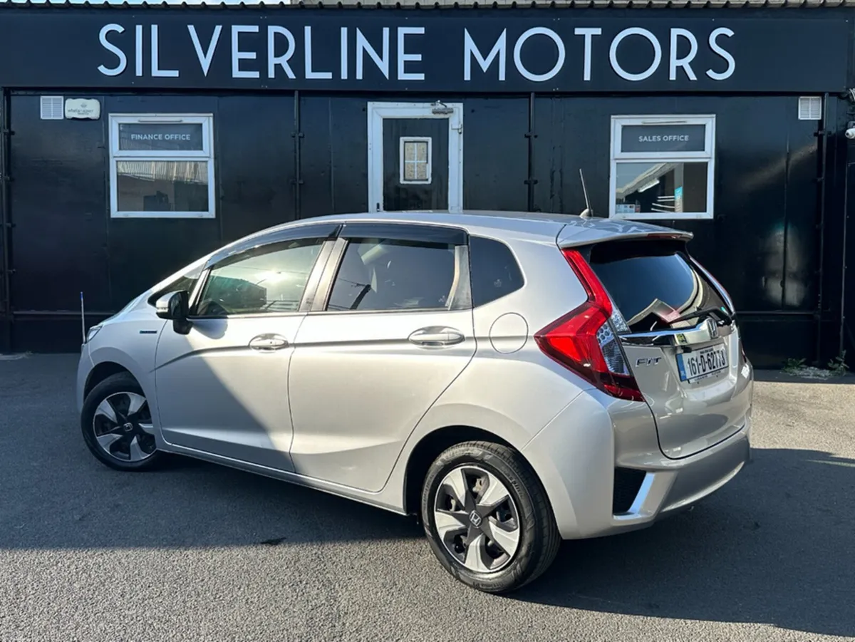 Honda Fit 2016 HONDA FIT *60K MILES* AUTO - Image 2