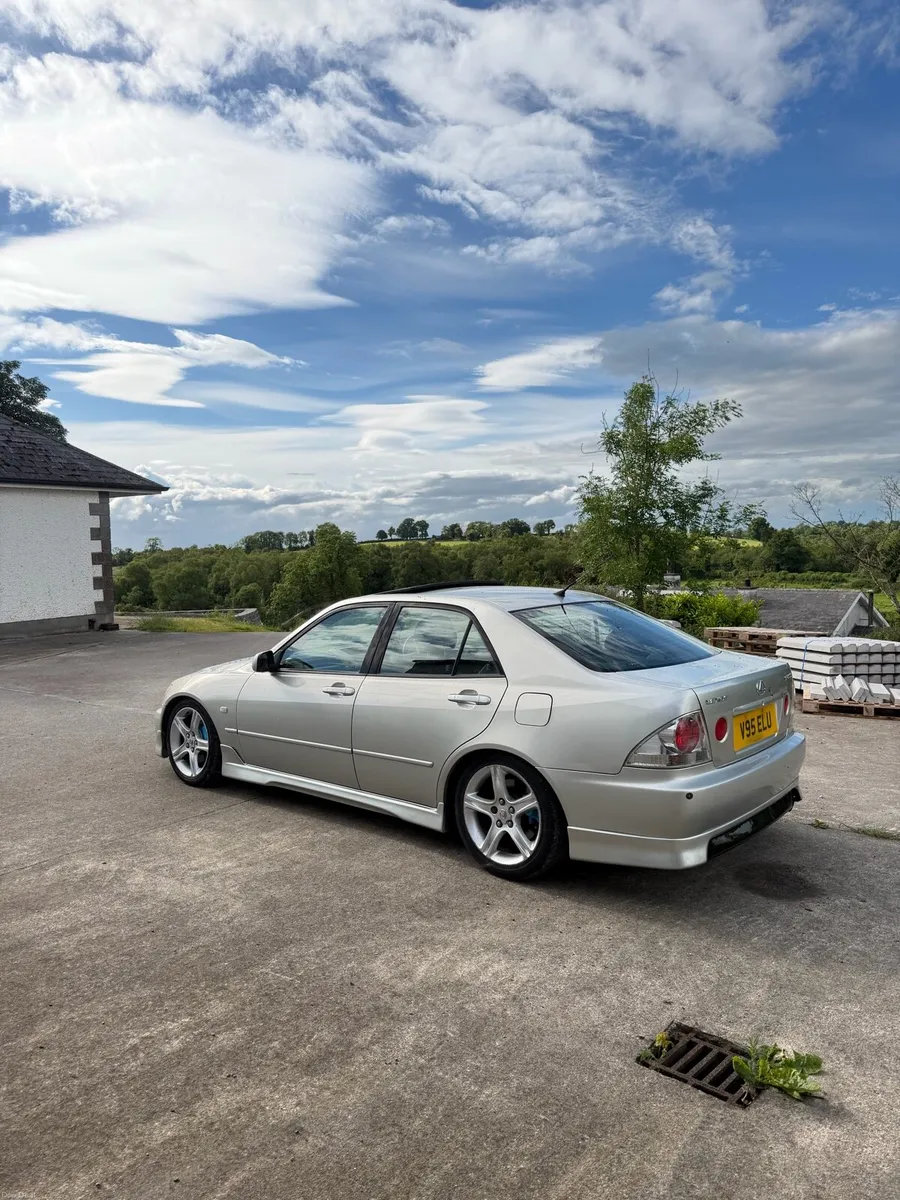 50k mile Lexus IS200 - Image 2