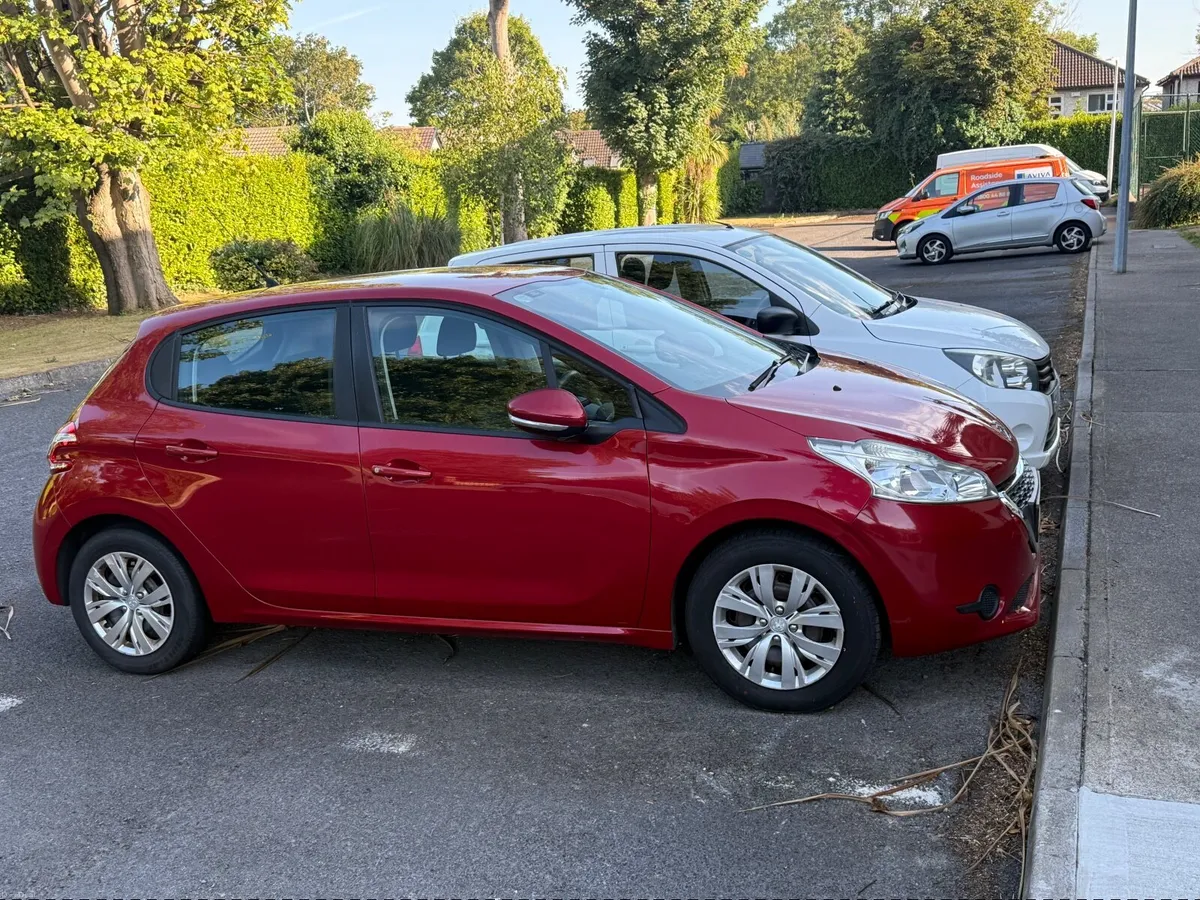Peugeot 208 2013 - Image 4