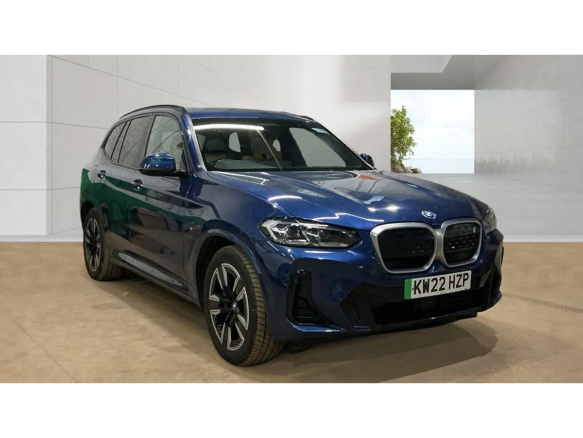 BMW iX3 M SPORT (PAN ROOF / OYSTER LEATHER) AUTOMA - Image 1