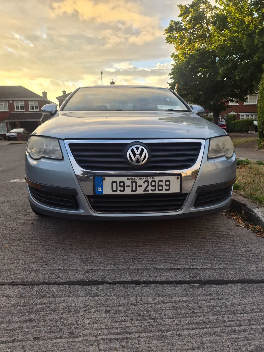 Volkswagen Passat 2009 - Image 1