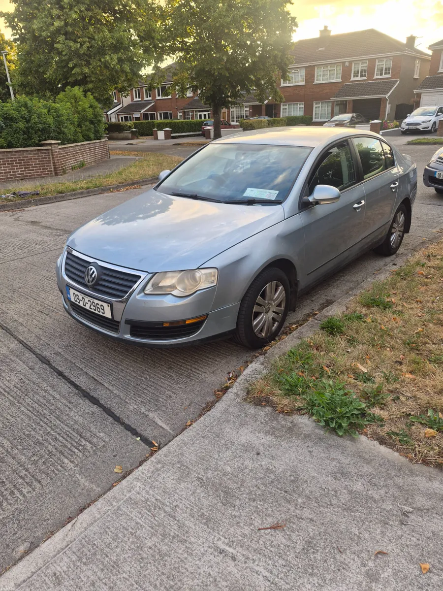 Volkswagen Passat 2009 - Image 3