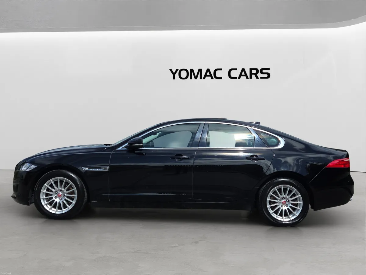 Jaguar XF 2017 - Image 6