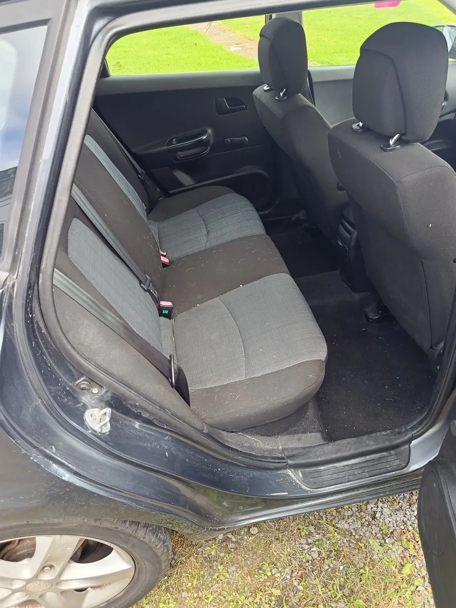 Kia Ceed 2011 - Image 4