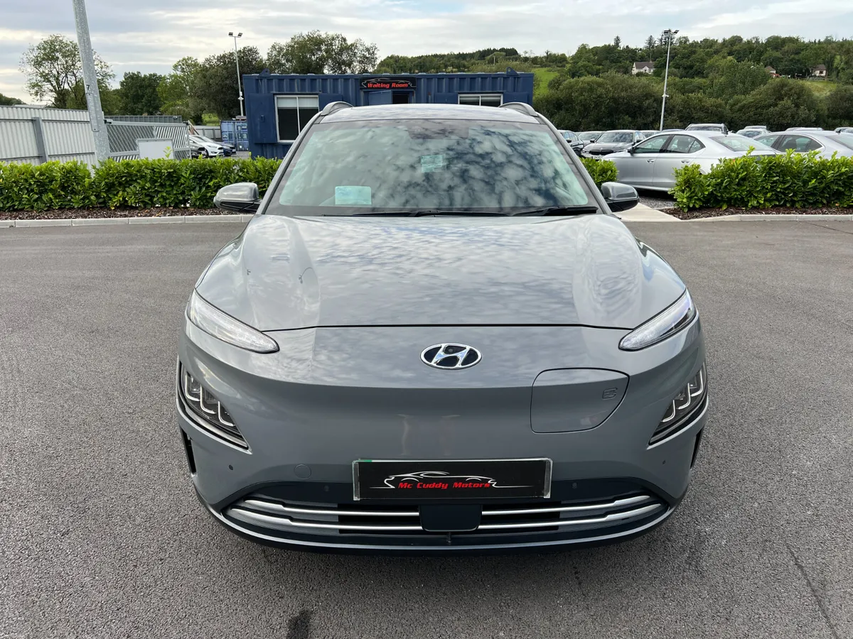 2022 (222) Hyundai Kona Ultimate  150kW 64kWh - Image 3