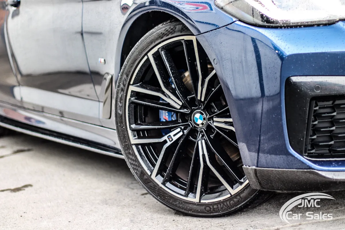 HUGE SPEC 2020 BMW 5 SERIES MSPORT TOURING - Image 6