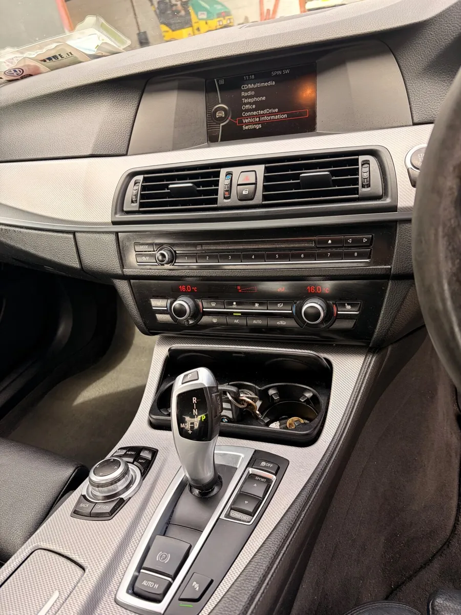 BMW 5-Series 2013 - Image 5