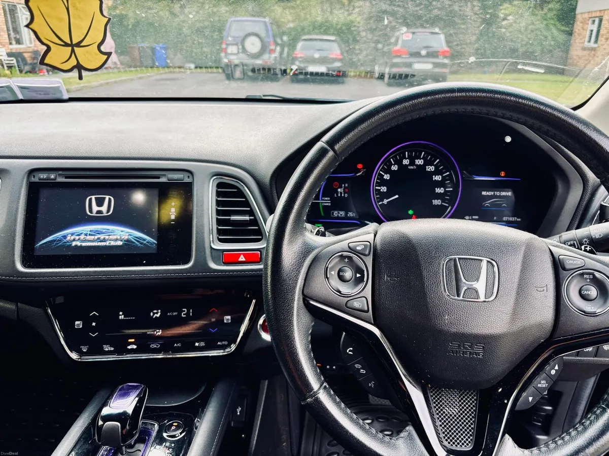 Honda Vezel 1.5 Hybrid, New NCT, Low Mileage - Image 5