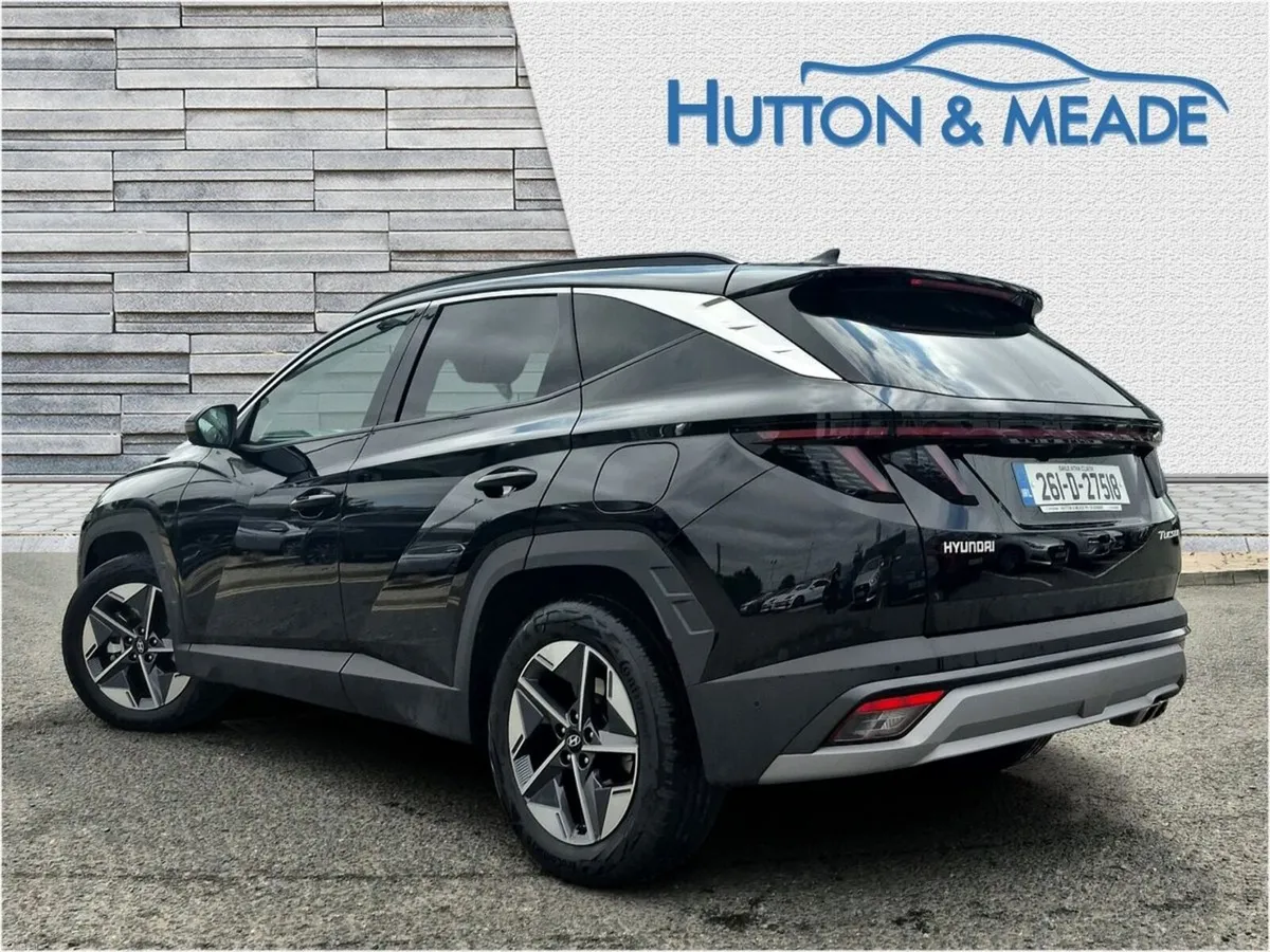 Hyundai Tucson Platinum 1.6 Diesel 5dr - Image 2