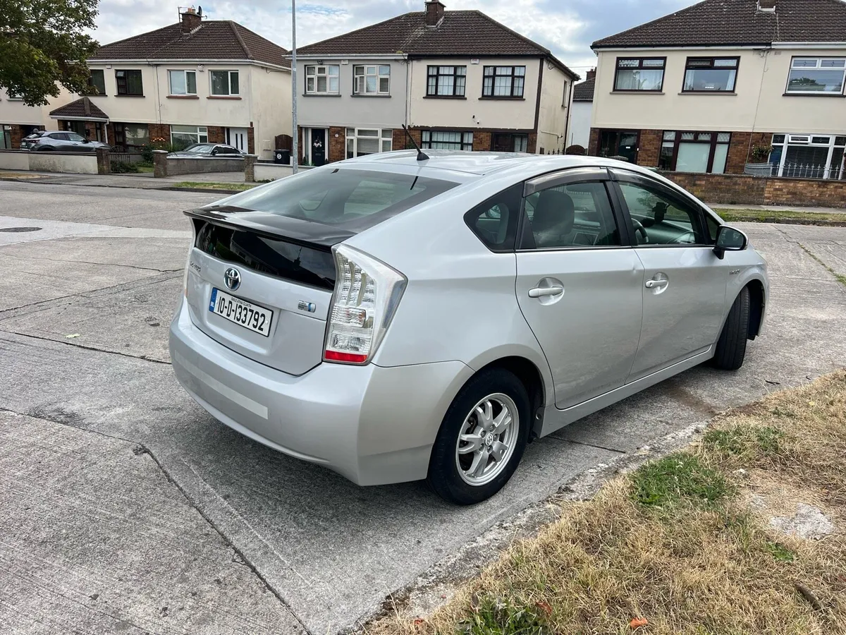 Toyota Prius Hybrid 2010/11 - Image 6
