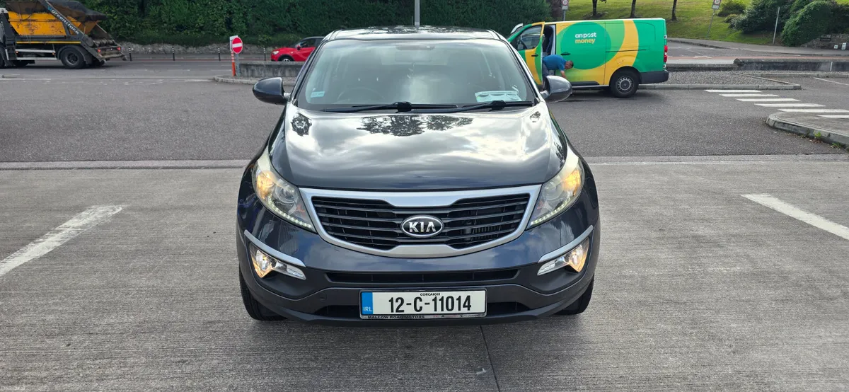 Kia Sportage 4 Wheel Drive 2.0 diesel - Image 3