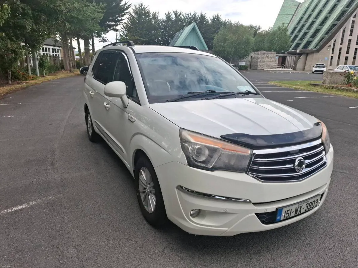 Ssangyong Tourismo ( 7 seats Auto ) - Image 1