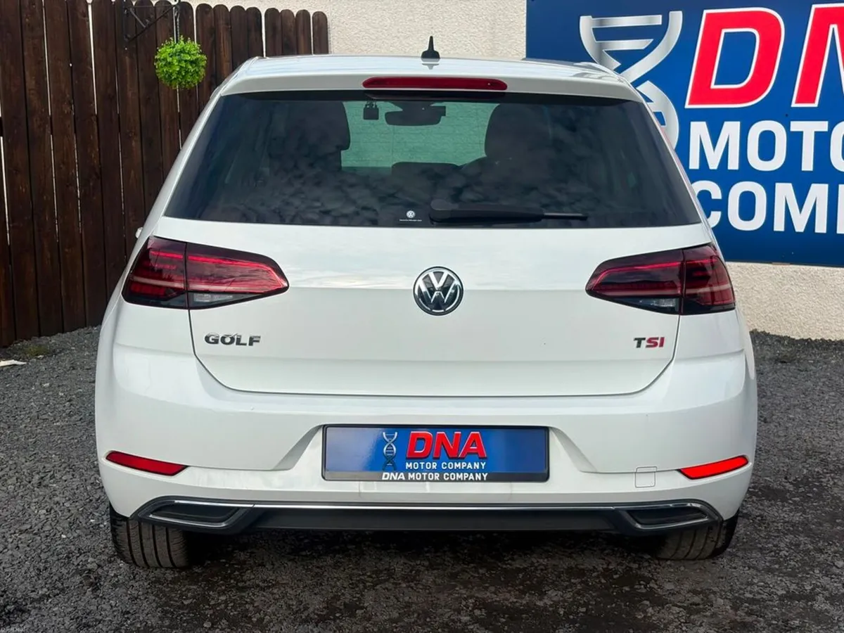 Volkswagen Golf AUTO - HIGHLINE - 66KMS! - Image 6