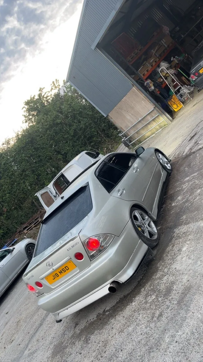 Lexus is200 - Image 3