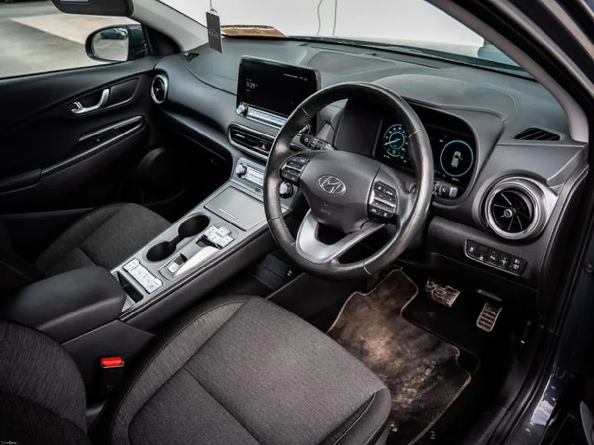 Hyundai KONA PREMIUM - Image 5