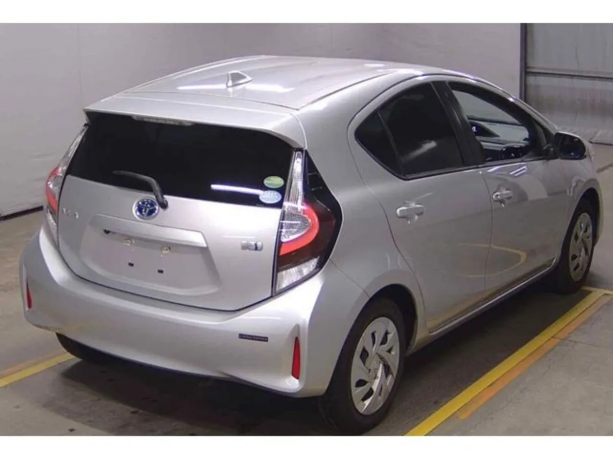 Toyota Aqua 1.5 Petrol Hybrid Auto - Image 4