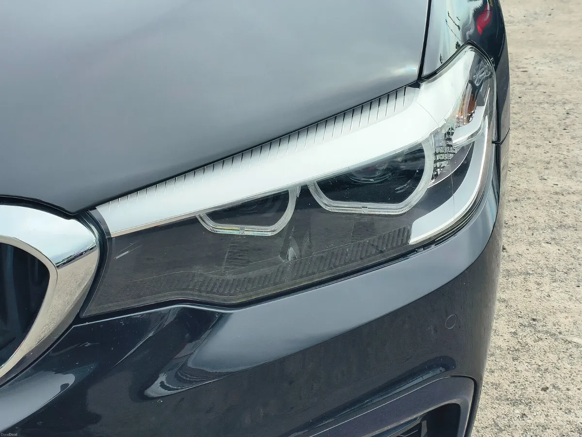2019 BMW 5-Series 530e Plug In Hybrid LOW MILES - Image 6