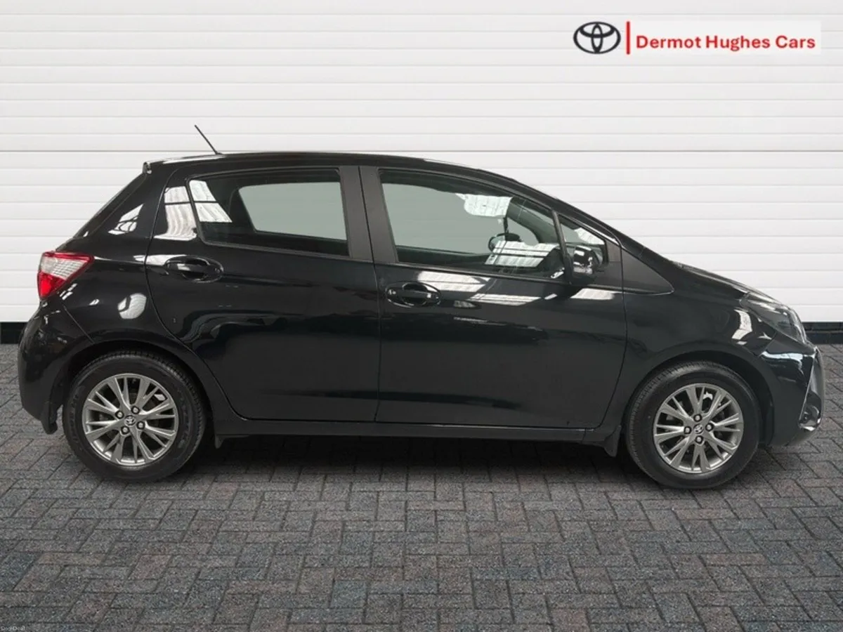 Toyota Yaris 1.0 5DR LUNA - Image 3