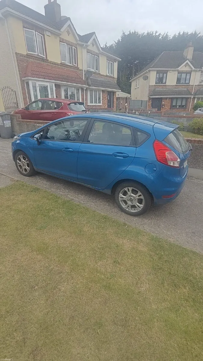Ford Fiesta 2014 - Image 2