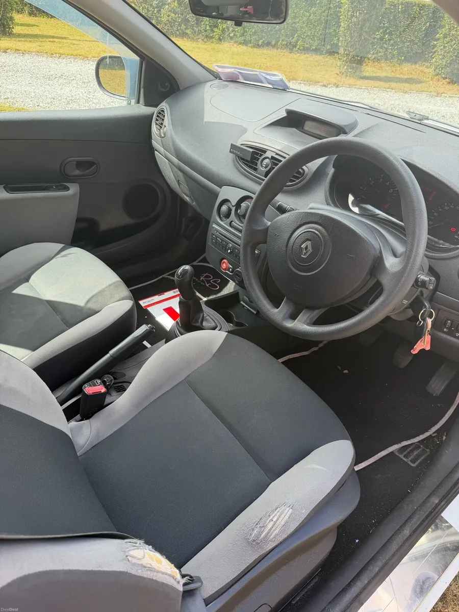 Renault Clio - Image 5