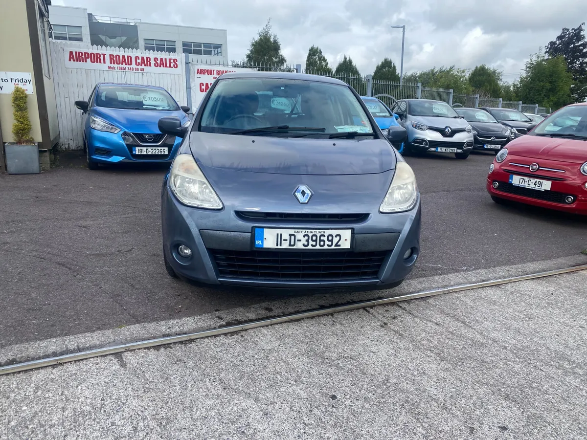 Renault Clio 2011 - Image 2