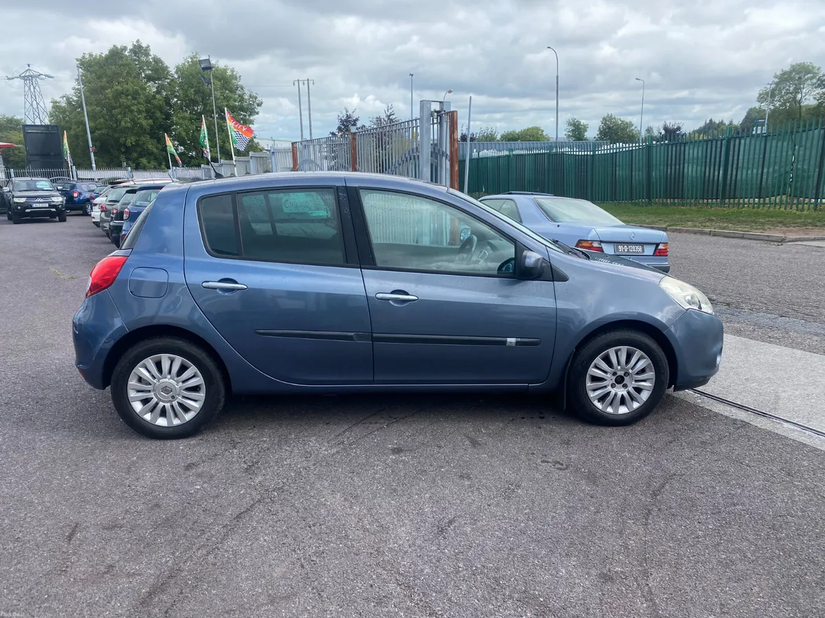 Renault Clio 2011 - Image 3