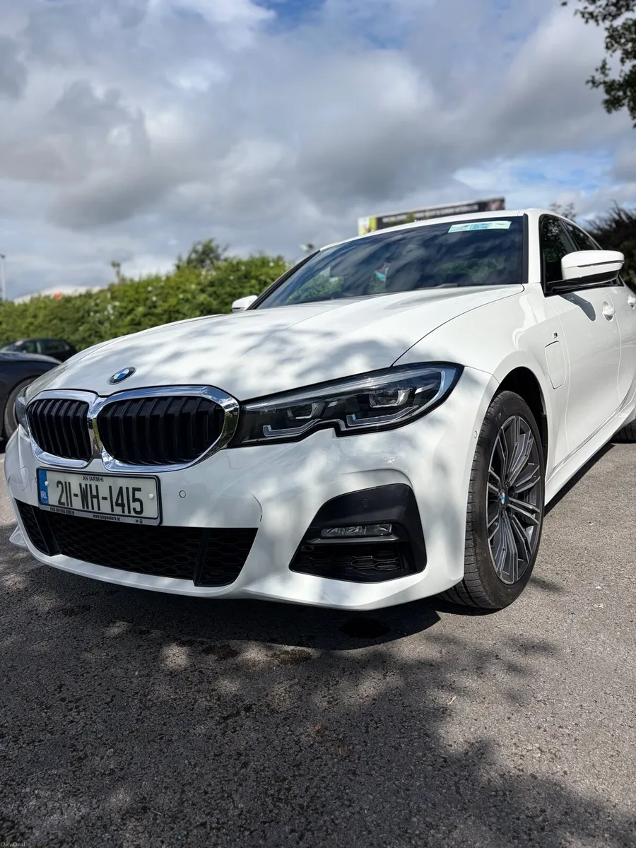 BMW 3-series 330e M-sport Auto - Image 4