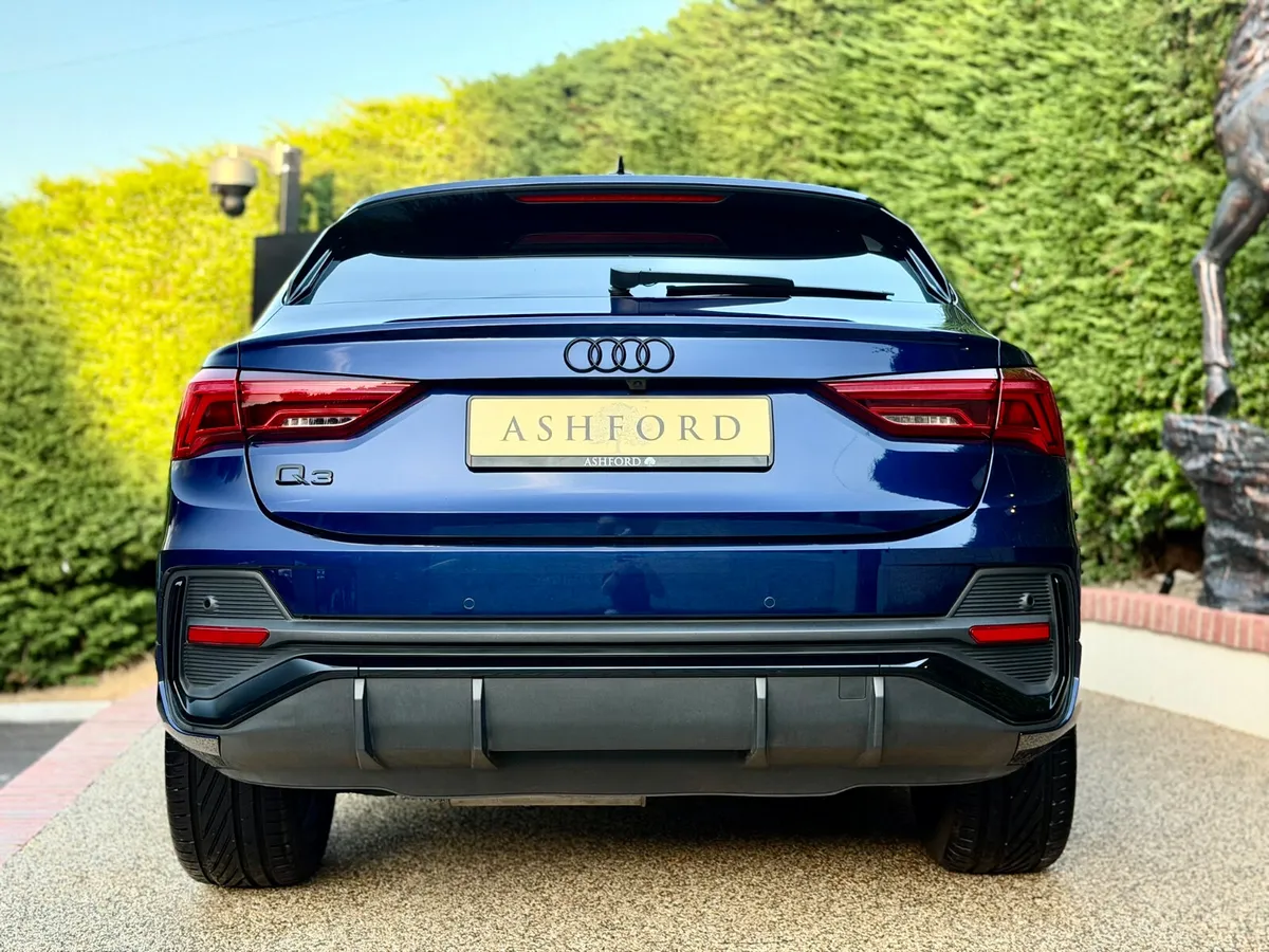 2025 Audi Q3 sport-back 2.0 TDI S line black edt - Image 5