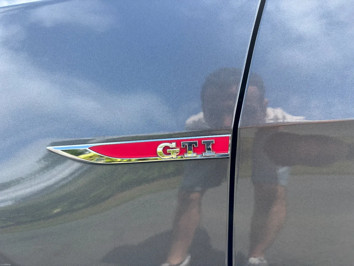 VOLKSWAGEN GOLF 2.0 GTI DSG 230BHP 2018 - Image 3