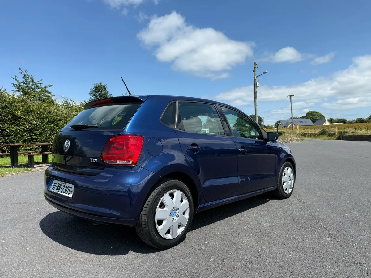 2010 Volkswagen Polo - Image 5