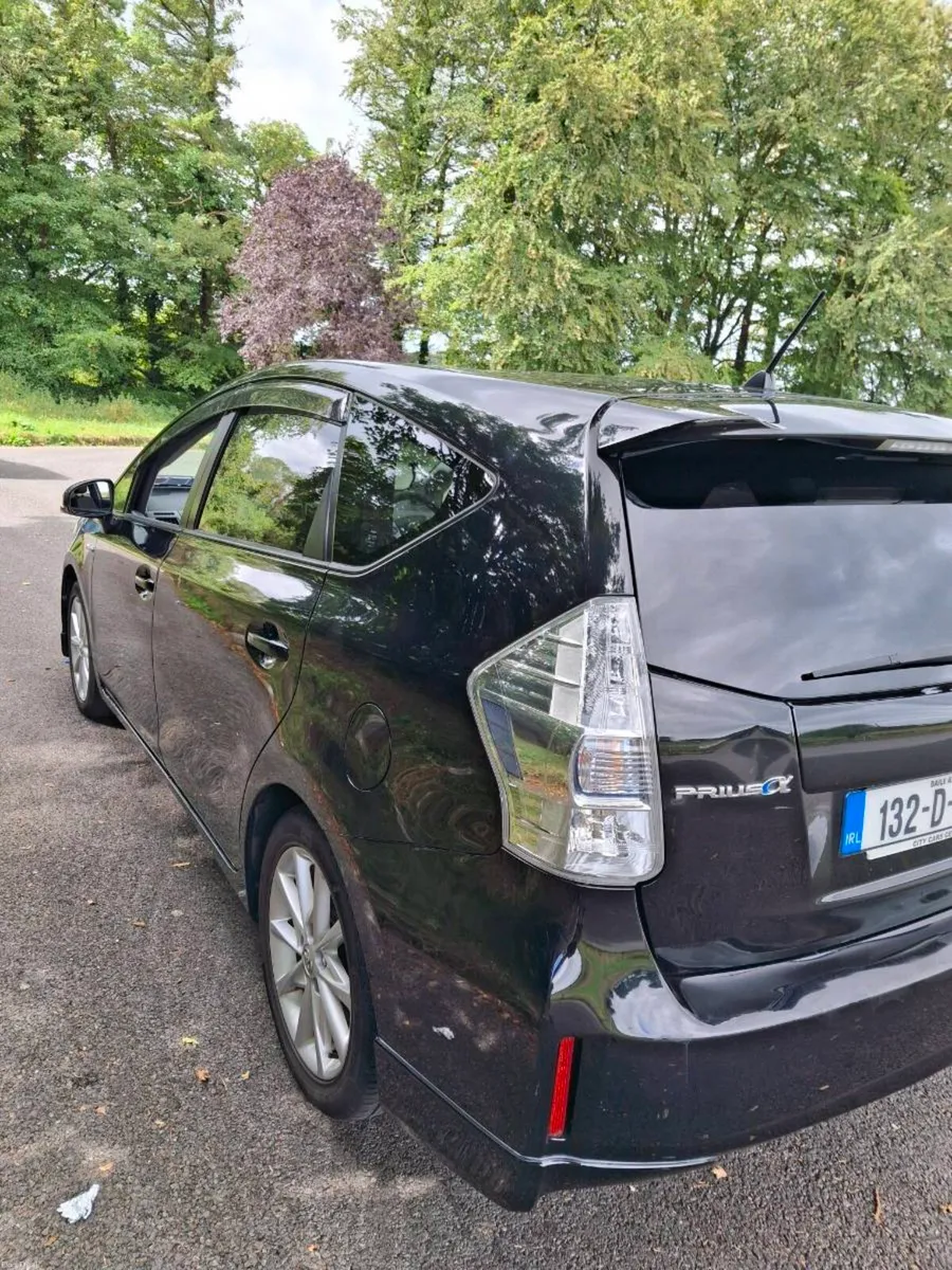 Toyota Prius 2013 - Image 2