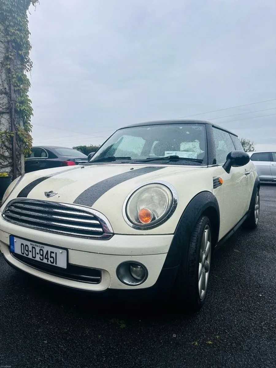 2009 Mini Cooper - Image 2
