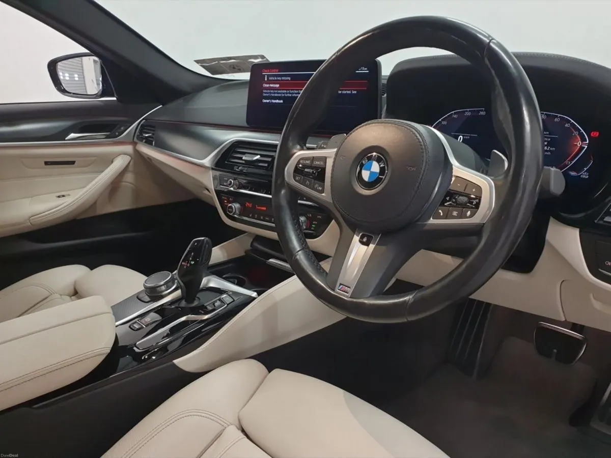 BMW 5-Series 520d M Sport PRO / COMFORT PACK - Image 6
