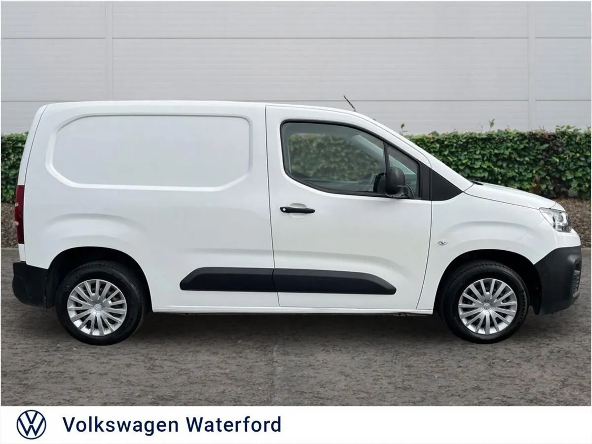 Citroen Berlingo TOUCH BlueHDi 100 S&S MWB 5 seats - Image 4