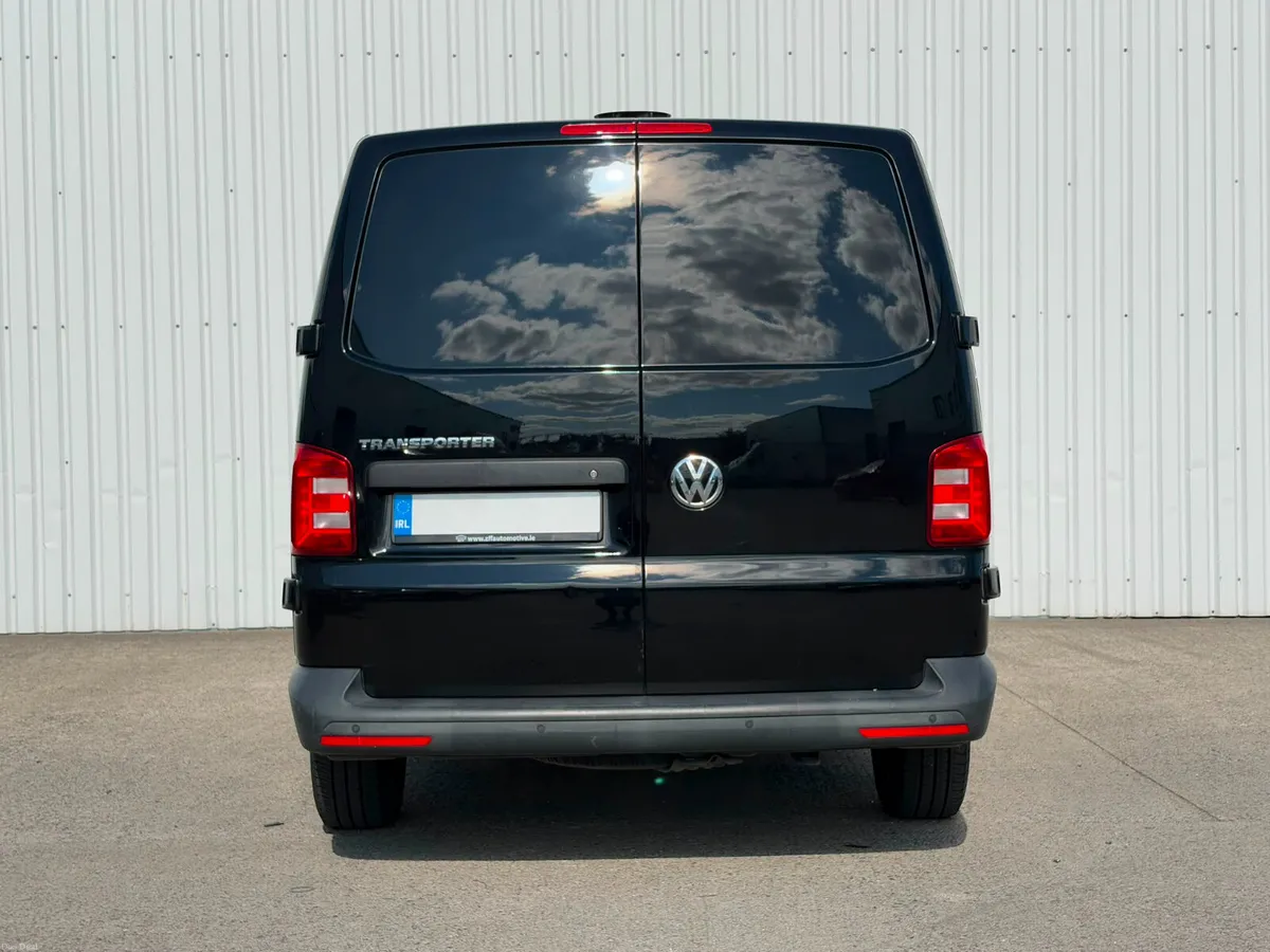 2020 Volkswagen Transporter 2.0 TDI LWB Low kms - Image 5