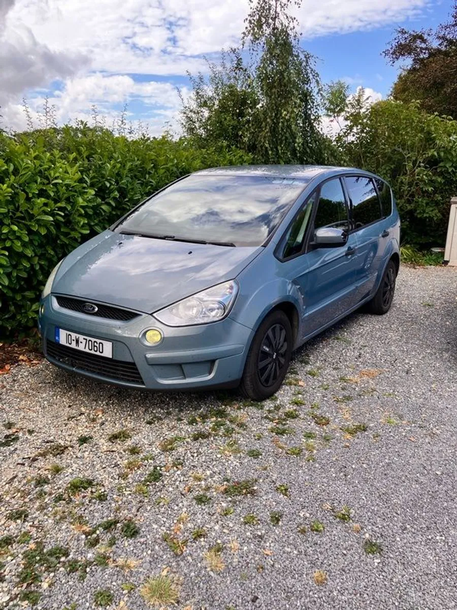 2010 Ford S-max - Image 1