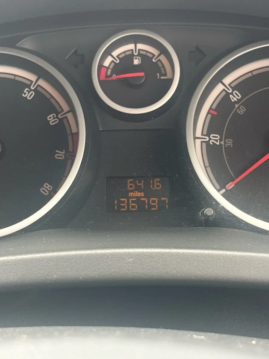2013 Vauxhall Corsa 1.2 petrol - Image 4