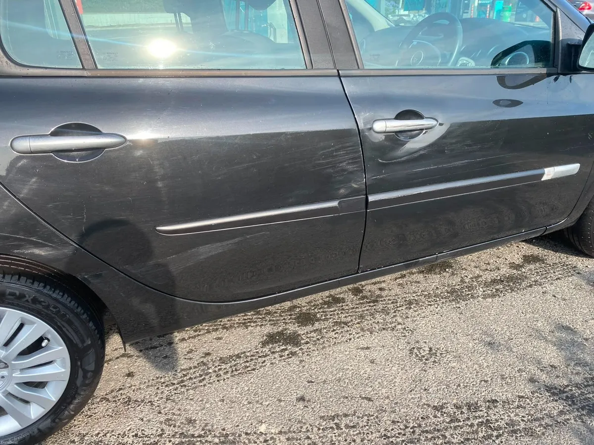 Renault Clio 2010 - Image 3