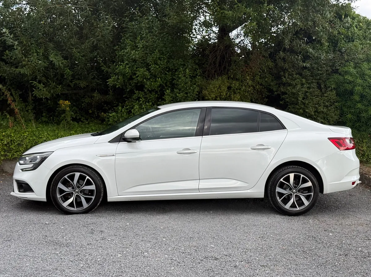 Renault Megane Auto (Dynamique S Nav) - Image 6