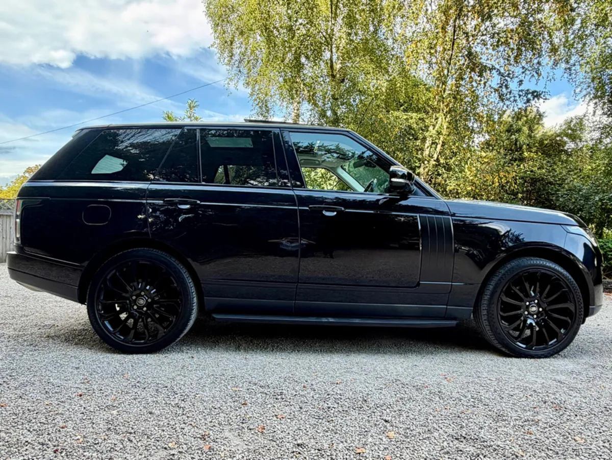 Land Rover Range Rover 3.0 TDV6 *Panoramic Sunroof - Image 3