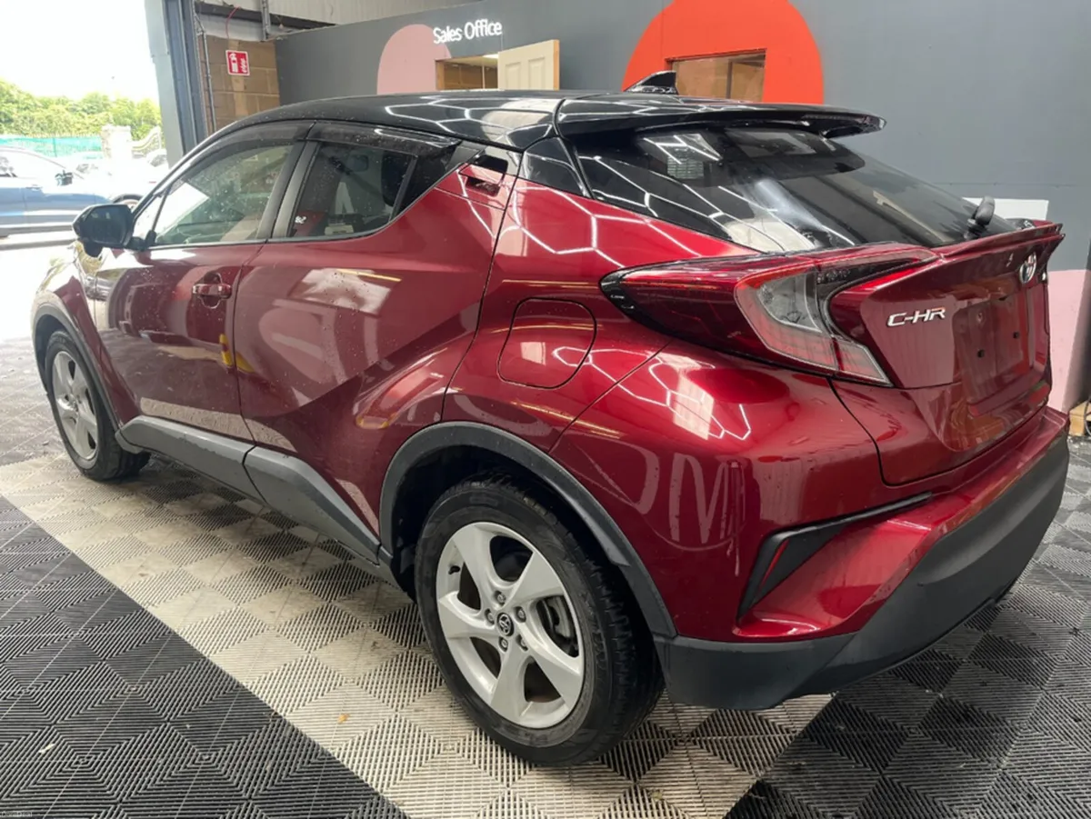 Toyota C-HR 2019 TOYOTA C-HR S LED PACKAGE 1.8 AUT - Image 6